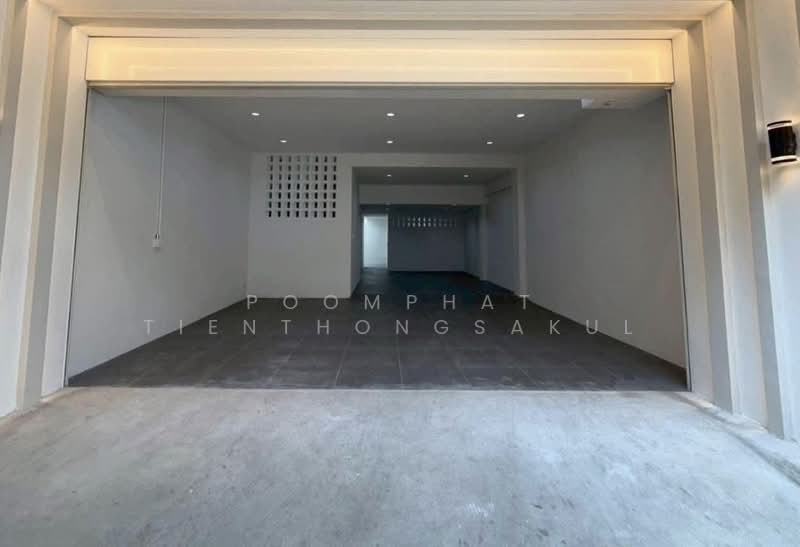 Prominent Place, Bangkok, Ramkhamhaeng 24 Alley, Hua Mak, Bang Kapi, Bangkok, 4 Bedrooms, 368 sqm, Townhouse For Sale, by Poomphat Tienthongsakul, 500432930 - DDproperty.com