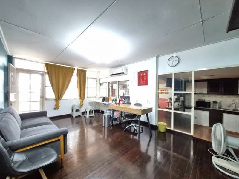 Sriwara Town in Town, Bangkok, Sriwara Road, Phlapphla, Wang Thonglang, Bangkok, 3 Bedrooms, 180 sqm, Townhouse For Rent, by Khun Aranya, 500432944 - DDproperty.com