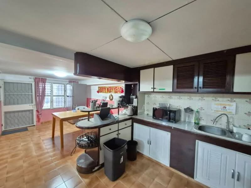 Sriwara Town in Town, Bangkok, Sriwara Road, Phlapphla, Wang Thonglang, Bangkok, 3 Bedrooms, 180 sqm, Townhouse For Rent, by Khun Aranya, 500432944 - DDproperty.com