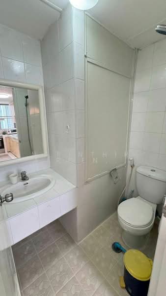 Tai Ping Towers, Bangkok, 582 Soi Sukhumvit 63, Khlong Tan Nua, Watthana, Bangkok, 2 Bedrooms, 102 sqm, Condo For Rent, by Narinthira Roengrit, 500433048 - DDproperty.com