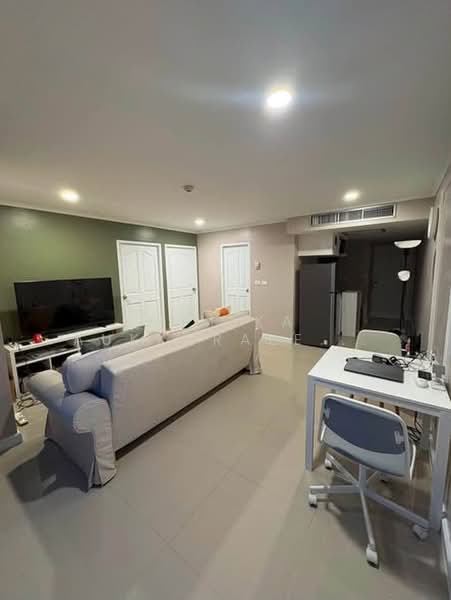 Omni Tower Sukhumvit Nana, Bangkok, 69 Sukhumvit 4 Alley, Khlong Toei, Bangkok, 2 Bedrooms, 77 sqm, Condo For Sale, by Pemika Aukkaraleekul, 500433148 - DDproperty.com