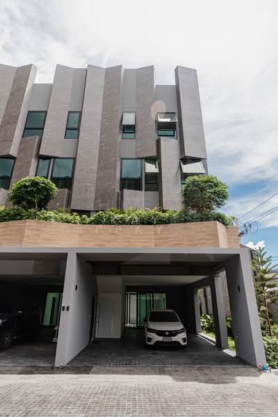 The Park Lane 15 Sukhumvit – Bareing, Samut Prakan, Samrong Nua, Muang Samut Prakarn, Samut Prakan, 3 Bedrooms, 275 sqm, Townhouse For Sale, by Kay Tippayanet, 500433150 - DDproperty.com
