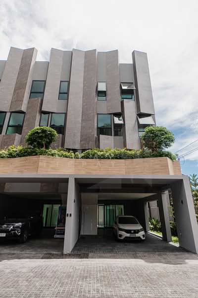 The Park Lane 15 Sukhumvit – Bareing, Samut Prakan, Samrong Nua, Muang Samut Prakarn, Samut Prakan, 3 Bedrooms, 275 sqm, Townhouse For Sale, by Kay Tippayanet, 500433150 - DDproperty.com