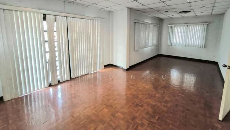 K.C. Garden Home, Bangkok, Nimit Mai Road, Sam Wa Tawan Ok, Khlong Sam Wa, Bangkok, 3 Bedrooms, 316 sqm, Single Detached House For Sale, by Jesadakorn Cohn, 500433202 - DDproperty.com