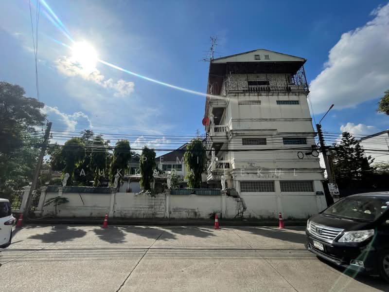บ้าน 4-ห้องนอน, กรุงเทพ, สามเสนนอก, ห้วยขวาง, กรุงเทพ, 512 ตร.ม., บ้านเดี่ยว ขาย, โดย Pemika Aukkaraleekul, 500433231 - DDproperty.com