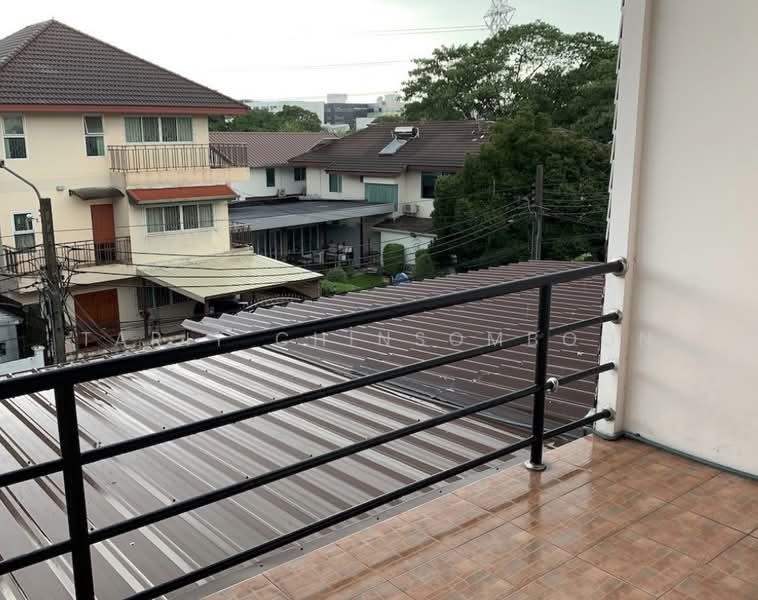 ทาวน์เฮ้าส์ 4-ห้องนอน, กรุงเทพ, สวนหลวง, กรุงเทพ, 270 ตร.ม., ทาวน์เฮ้าส์ ให้เช่า, โดย Tarit Chinsomboon, 500433242 - DDproperty.com