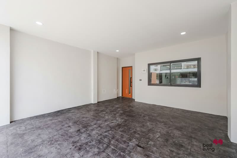 Rung Charoen Village, Bangkok, Saphan Song, Wang Thonglang, Bangkok, 3 Bedrooms, 200 sqm, Townhouse For Sale, by Admin, 500433295 - DDproperty.com