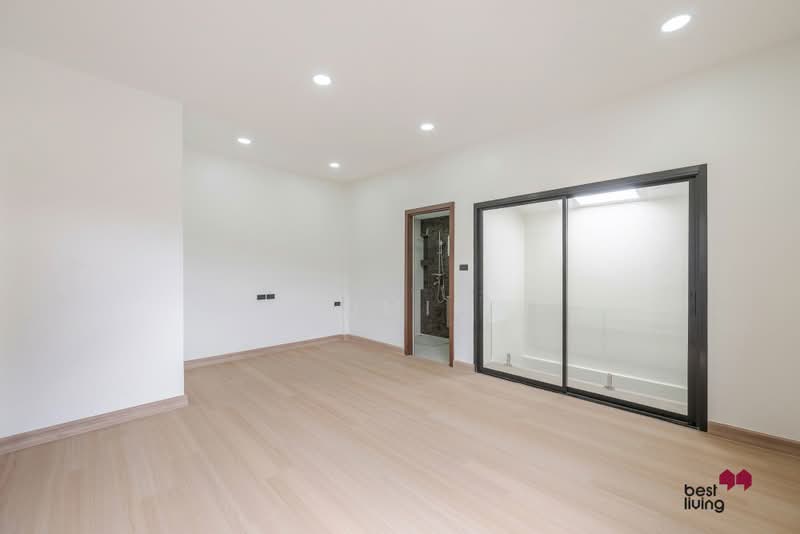 Rung Charoen Village, Bangkok, Saphan Song, Wang Thonglang, Bangkok, 3 Bedrooms, 200 sqm, Townhouse For Sale, by Admin, 500433295 - DDproperty.com