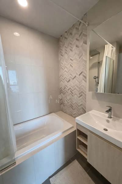 Oka Haus Sukhumvit 36, Bangkok, 3399 Rama 4 Road, Khong Tan, Khlong Toei, Bangkok, 1 Bedroom, 35 sqm, Condo For Sale, by Tarit Chinsomboon, 500433303 - DDproperty.com