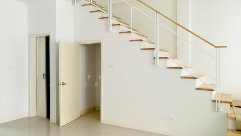 Baan Klang Muang S-Sense Rama 9-Ladprao, Bangkok, Soi Ladprao 84, Ladprao Road, Wang Thonglang, Bangkok, 3 Bedrooms, 180 sqm, Townhouse For Sale, by Pemika Aukkaraleekul, 500433398 - DDproperty.com
