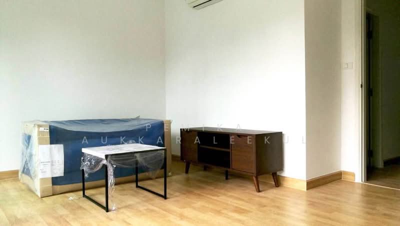 Baan Klang Muang S-Sense Rama 9-Ladprao, Bangkok, Soi Ladprao 84, Ladprao Road, Wang Thonglang, Bangkok, 3 Bedrooms, 180 sqm, Townhouse For Sale, by Pemika Aukkaraleekul, 500433398 - DDproperty.com