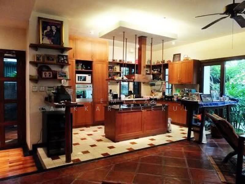 4-BR House, Bangkok, Phra Kanong Nua, Watthana, Bangkok, 4 Bedrooms, 400 sqm, Single Detached House For Sale, by Pemika Aukkaraleekul, 500433524 - DDproperty.com