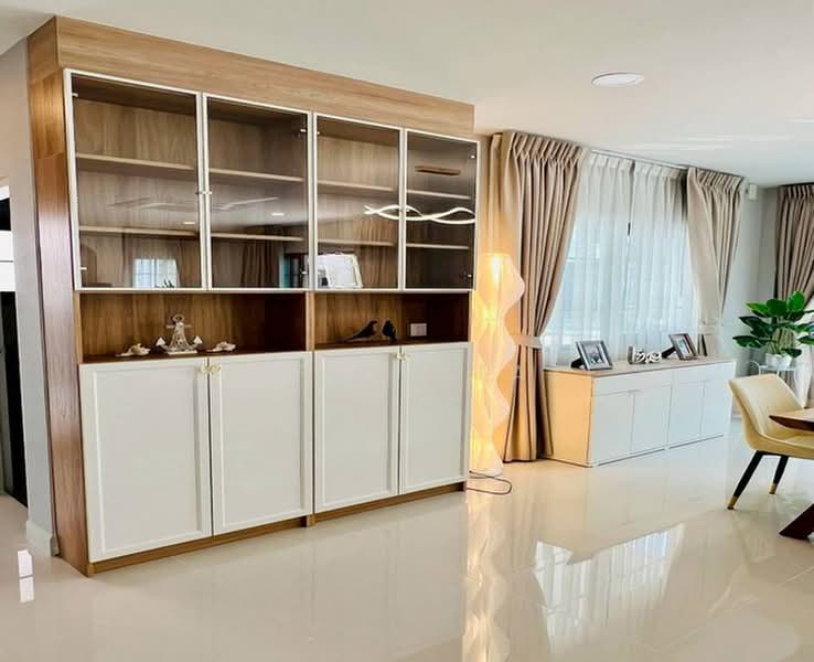 Centro Bangna, Samut Prakan, 111 Soi 3, Bang Kaeo, Bang Plee, Samut Prakan, 3 Bedrooms, 280 sqm, Single Detached House For Rent, by DifferEstate, 500433548 - DDproperty.com