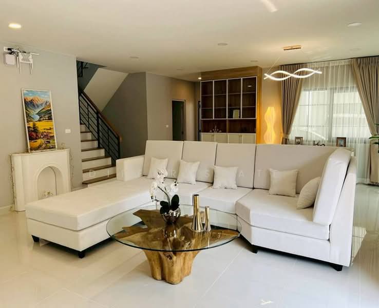 Centro Bangna, Samut Prakan, 111 Soi 3, Bang Kaeo, Bang Plee, Samut Prakan, 3 Bedrooms, 280 sqm, Single Detached House For Rent, by DifferEstate, 500433548 - DDproperty.com