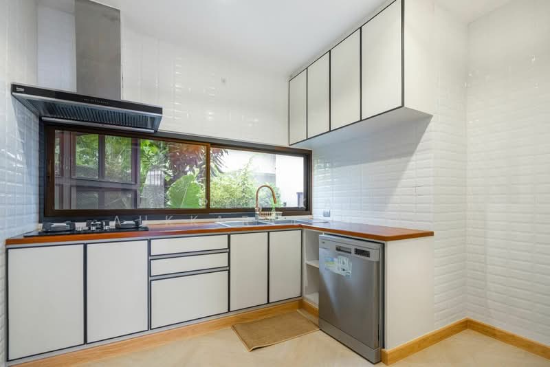 4-BR House, Bangkok, Khlong Tan Nua, Watthana, Bangkok, 4 Bedrooms, 736 sqm, Single Detached House For Sale, by Pemika Aukkaraleekul, 500433655 - DDproperty.com