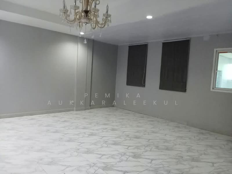 undefined, Bangkok, Phlapphla, Wang Thonglang, Bangkok, 6 Bedrooms, 365 sqm, Single Detached House For Sale, by Pemika Aukkaraleekul, 500433702 - DDproperty.com