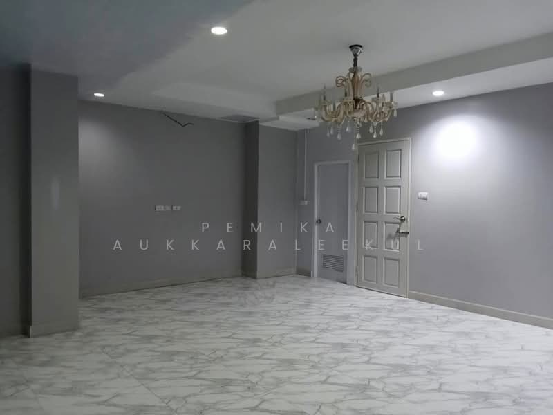 undefined, Bangkok, Phlapphla, Wang Thonglang, Bangkok, 6 Bedrooms, 365 sqm, Single Detached House For Sale, by Pemika Aukkaraleekul, 500433702 - DDproperty.com