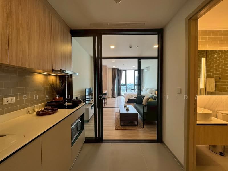 XT Huaikhwang, Bangkok, 244 Ratchadaphisek Road, Huai Khwang, Bangkok, 1 Bedroom, 42 sqm, Condo For Rent, by Chatuphon Mochida, 500433863 - DDproperty.com
