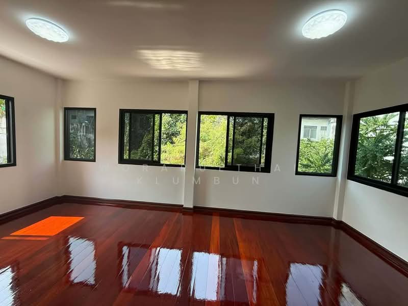 3-BR House, Bangkok, Bangkhuntien, Chom Thong, Bangkok, 3 Bedrooms, 204 sqm, Single Detached House For Sale, by Woraruethai Klumbun, 500433883 - DDproperty.com
