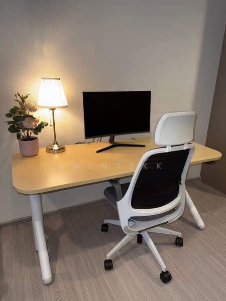 Life Asoke Hype, Bangkok, 339 Chaturathit Rd, Makkasan, Ratchathewi, Bangkok, 1 Bedroom, 26 sqm, Condo For Rent, by Agentbkk, 500433902 - DDproperty.com