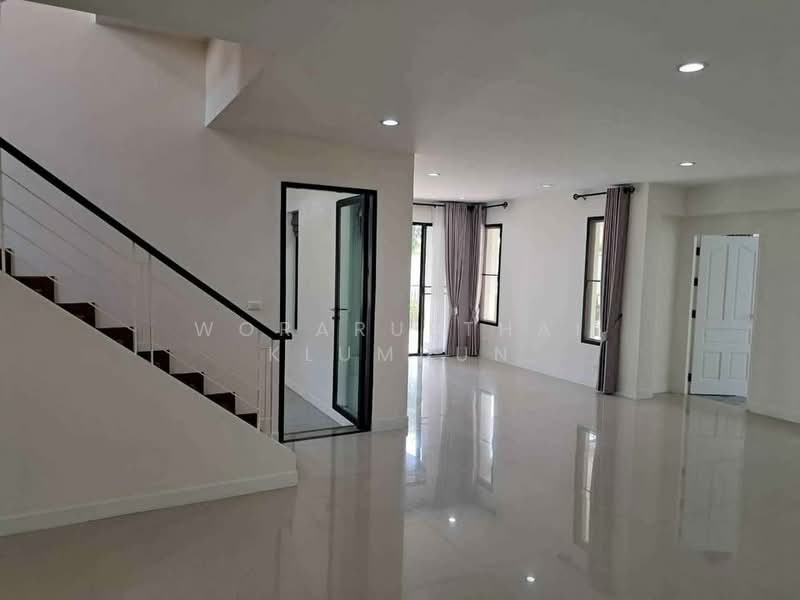 Lake View Park Bangna, Bangkok, 454 Kanchanaphisek Road, Dok Mai, Prawet, Bangkok, 6 Bedrooms, 300 sqm, Single Detached House For Rent, by Woraruethai Klumbun, 500433930 - DDproperty.com