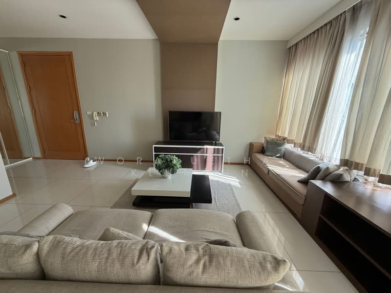 The Emporio Place, Bangkok, 93 Soi Sukhumvit 24, Sukhumvit Road, Khong Tan, Khlong Toei, Bangkok, 2 Bedrooms, 104 sqm, Condo For Sale, by Woraruethai Klumbun, 500433958 - DDproperty.com