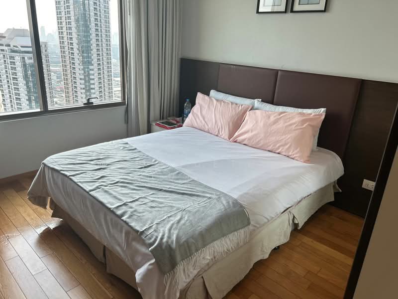 The Emporio Place, Bangkok, 93 Soi Sukhumvit 24, Sukhumvit Road, Khong Tan, Khlong Toei, Bangkok, 2 Bedrooms, 104 sqm, Condo For Sale, by Woraruethai Klumbun, 500433958 - DDproperty.com