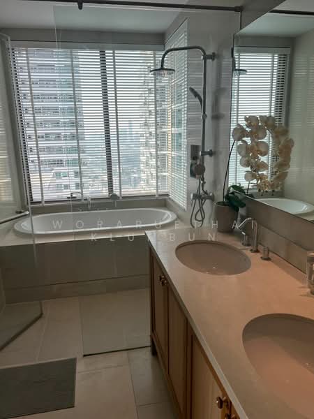 The Emporio Place, Bangkok, 93 Soi Sukhumvit 24, Sukhumvit Road, Khong Tan, Khlong Toei, Bangkok, 2 Bedrooms, 104 sqm, Condo For Sale, by Woraruethai Klumbun, 500433958 - DDproperty.com