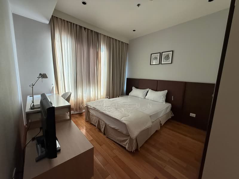 The Emporio Place, Bangkok, 93 Soi Sukhumvit 24, Sukhumvit Road, Khong Tan, Khlong Toei, Bangkok, 2 Bedrooms, 104 sqm, Condo For Sale, by Woraruethai Klumbun, 500433958 - DDproperty.com
