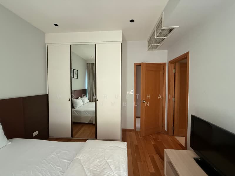 The Emporio Place, Bangkok, 93 Soi Sukhumvit 24, Sukhumvit Road, Khong Tan, Khlong Toei, Bangkok, 2 Bedrooms, 104 sqm, Condo For Sale, by Woraruethai Klumbun, 500433958 - DDproperty.com