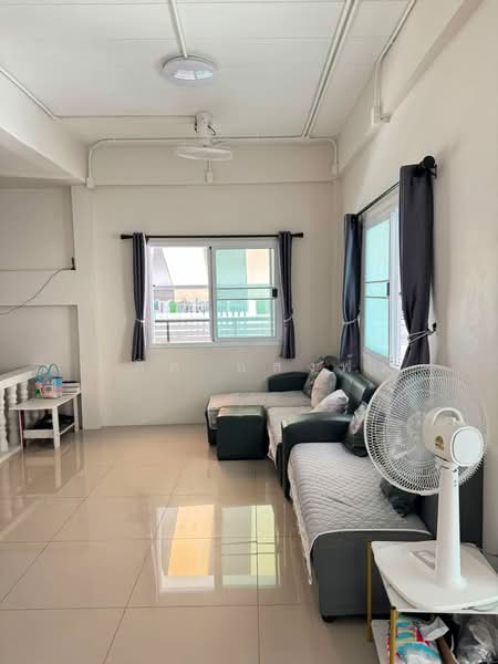 ให้เช่าบ้านแฝดรีโนเวทใหม่ ม.รัตติยาวิลล่า บางพระ ศรีราชา, Chon Buri (Pattaya), Bang Phra, Si Racha, Chon Buri (Pattaya), 4 Bedrooms, 150 sqm, Semi-Detached House (Twin House) For Rent, by Dusit Saengfa, 500434016 - DDproperty.com
