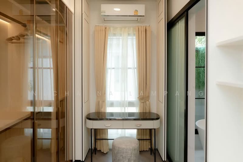 4-BR House, Bangkok, Praborommaharatchawang, Phra Nakhon, Bangkok, 4 Bedrooms, 302 sqm, Single Detached House For Sale, by Nicha Na Lampang, 500434056 - DDproperty.com
