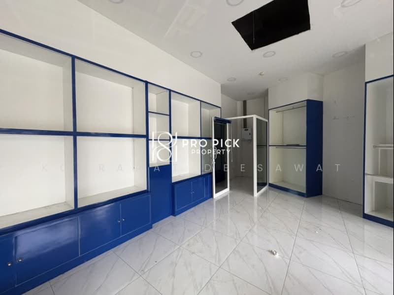 For Rent Retail Space 28 sq.m. BTS Phrom Phong Sukhumvit Khlong Toei Bangkok PP-00127, Bangkok, สุขุมวิท, Khong Tan, Khlong Toei, Bangkok, , 29 sqm, Retail Space For Rent, by Konrarat Deesawat, 500434073 - DDproperty.com