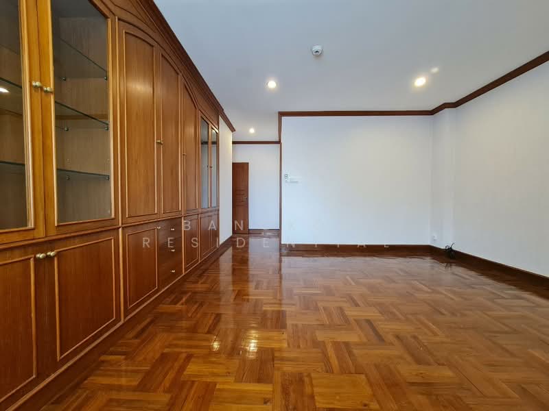 Tower Park, Bangkok, 88 Soi Sukhumvit 3, Sukhumvit Road, Khlongtoei Nua, Watthana, Bangkok, 3 Bedrooms, 280 sqm, Condo For Rent, by Bangkok Residential, 500434075 - DDproperty.com