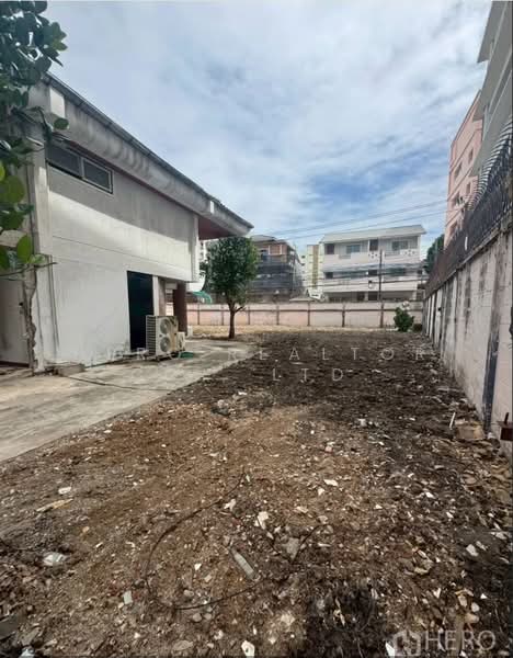For Rent 5 Bedroom Detached House near BTS Phra Khanong, Watthana Bangkok HRE01106, กรุงเทพ, พระโขนงเหนือ, วัฒนา, กรุงเทพ, 200 ตร.ม., บ้านเดี่ยว ให้เช่า, โดย Hero Realtor Co., Ltd., 500434081 - DDproperty.com