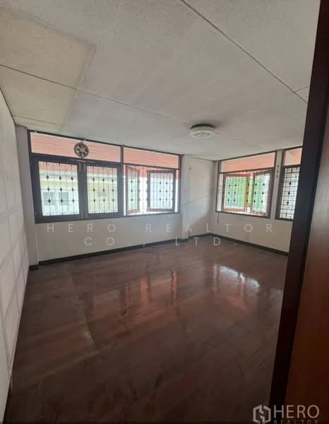 For Rent 5 Bedroom Detached House near BTS Phra Khanong, Watthana Bangkok HRE01106, กรุงเทพ, พระโขนงเหนือ, วัฒนา, กรุงเทพ, 200 ตร.ม., บ้านเดี่ยว ให้เช่า, โดย Hero Realtor Co., Ltd., 500434081 - DDproperty.com