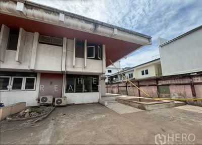 ขาย - For Sale 5 Bedroom Detached House near BTS Phra Khanong, Watthana Bangkok HRE01106, กรุงเทพ