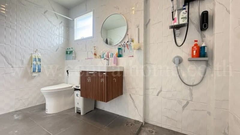 MODEN Rama 2, Samut Sakhon, Soi Wat Panthai Norasing, Local Highway No. 33-0016, Phanthai Norasing, Muang Samut Sakhon, Samut Sakhon, 4 Bedrooms, 220 sqm, Single Detached House For Sale, by คุณ นนทิตา ( ต่าย ), 500434099 - DDproperty.com