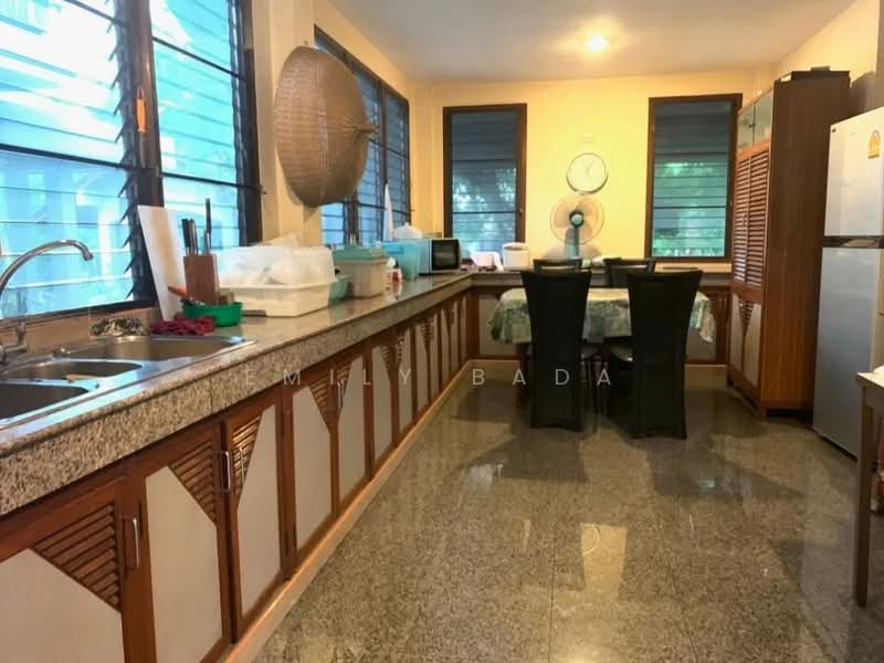 7-BR House, Bangkok, Bangkhuntien, Chom Thong, Bangkok, 7 Bedrooms, 734 sqm, Single Detached House For Sale, by Emily Bada, 500434150 - DDproperty.com