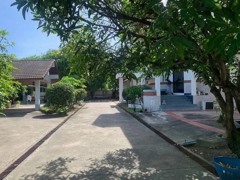7-BR House, Bangkok, Bangkhuntien, Chom Thong, Bangkok, 7 Bedrooms, 734 sqm, Single Detached House For Sale, by Emily Bada, 500434150 - DDproperty.com