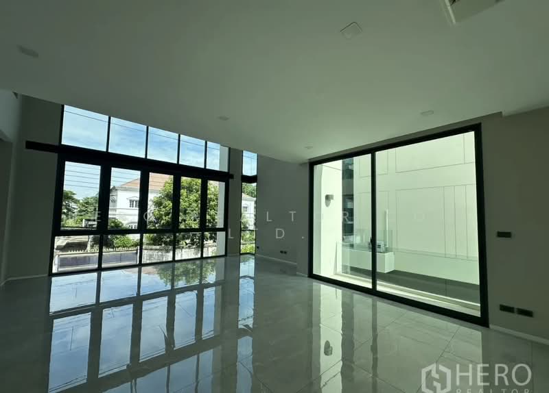For Rent Home Office 400 sqm near MRT Si Nut, Suan Luang Bangkok HRE01117, Bangkok, Suan Luang, Bangkok, , 400 sqm, Office Space For Rent, by Hero Realtor Co., Ltd., 500434153 - DDproperty.com