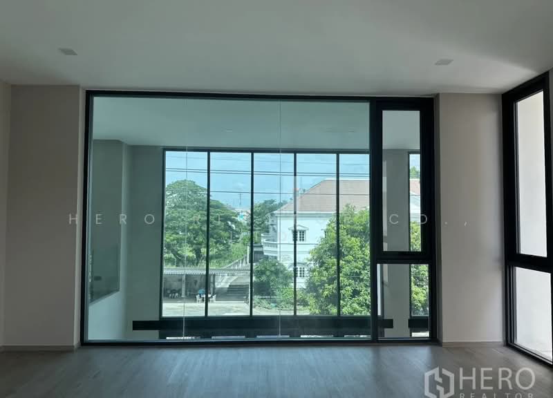 For Rent Home Office 400 sqm near MRT Si Nut, Suan Luang Bangkok HRE01117, Bangkok, Suan Luang, Bangkok, , 400 sqm, Office Space For Rent, by Hero Realtor Co., Ltd., 500434153 - DDproperty.com