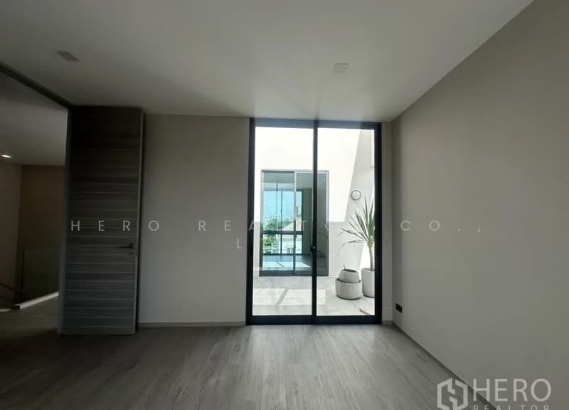 For Rent Home Office 400 sqm near MRT Si Nut, Suan Luang Bangkok HRE01117, Bangkok, Suan Luang, Bangkok, , 400 sqm, Office Space For Rent, by Hero Realtor Co., Ltd., 500434153 - DDproperty.com
