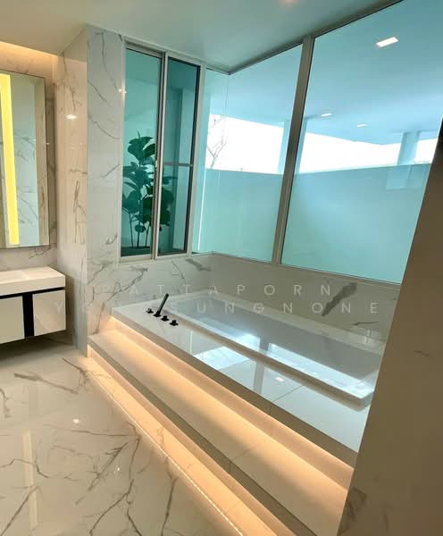 VIVE Ekkamai-Ramintra, Bangkok, Soi Yothin Phatthana 3, Nawamin, Bueng Kum, Bangkok, 4 Bedrooms, 380 sqm, Single Detached House For Rent, by Pattaporn Yongsungnone, 500434158 - DDproperty.com