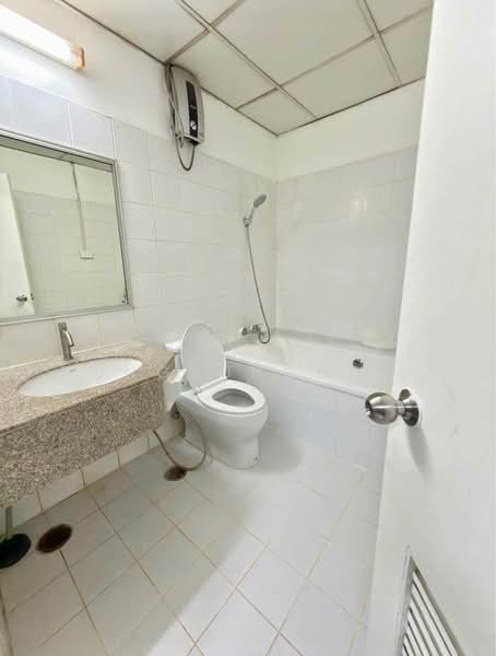 Witthayu Complex, Bangkok, 1673 New Petchaburi Road, Makkasan, Ratchathewi, Bangkok, 2 Bedrooms, 80 sqm, Condo For Rent, by Pattaporn Yongsungnone, 500434184 - DDproperty.com