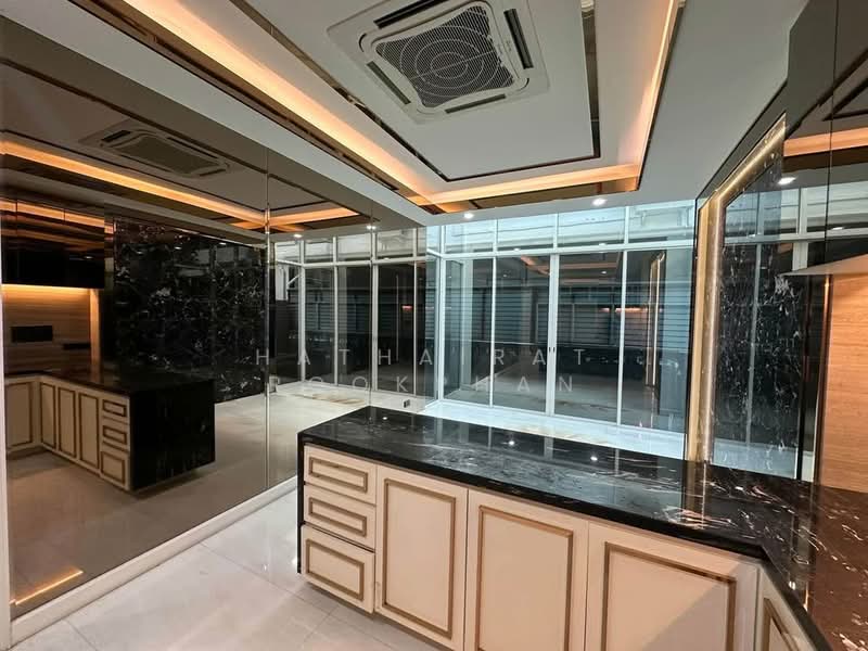The Grand Pinklao, Bangkok, 594 Borommaratchachonnani Road, Sala Thammasop, Thawi Watthana, Bangkok, 4 Bedrooms, 400 sqm, Single Detached House For Rent, by Hathairat Rookphan, 500434199 - DDproperty.com