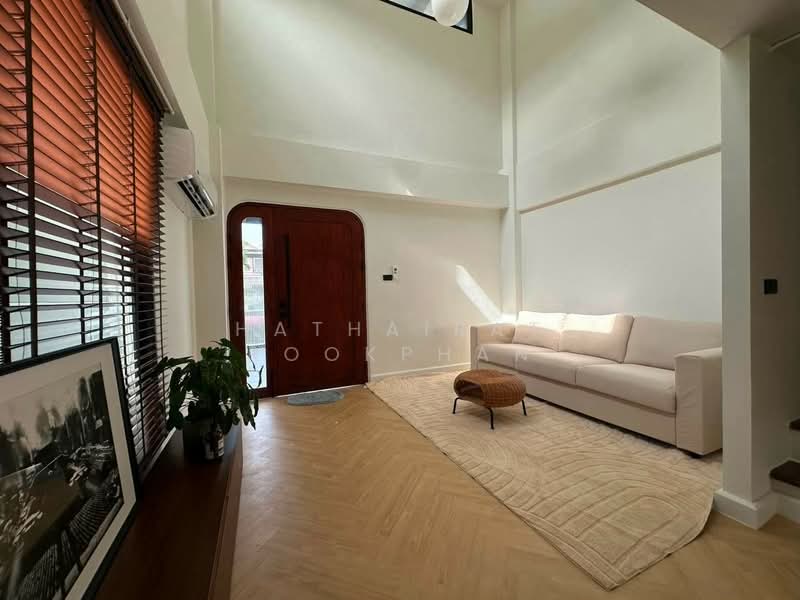undefined, Bangkok, Lat Phrao, Lat Phrao, Bangkok, 3 Bedrooms, 200 sqm, Townhouse For Rent, by Hathairat Rookphan, 500434228 - DDproperty.com