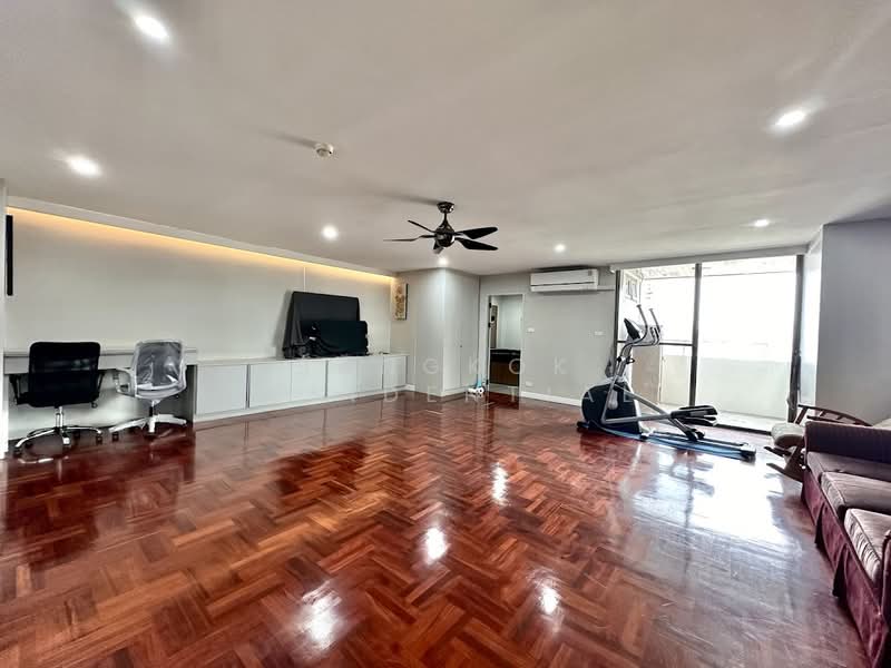 Oriental Towers, Bangkok, 25 Soi Ekkamai 12, Ekkamai Road, Khlong Tan Nua, Watthana, Bangkok, 3 Bedrooms, 315 sqm, Condo For Rent, by Bangkok Residential, 500434229 - DDproperty.com
