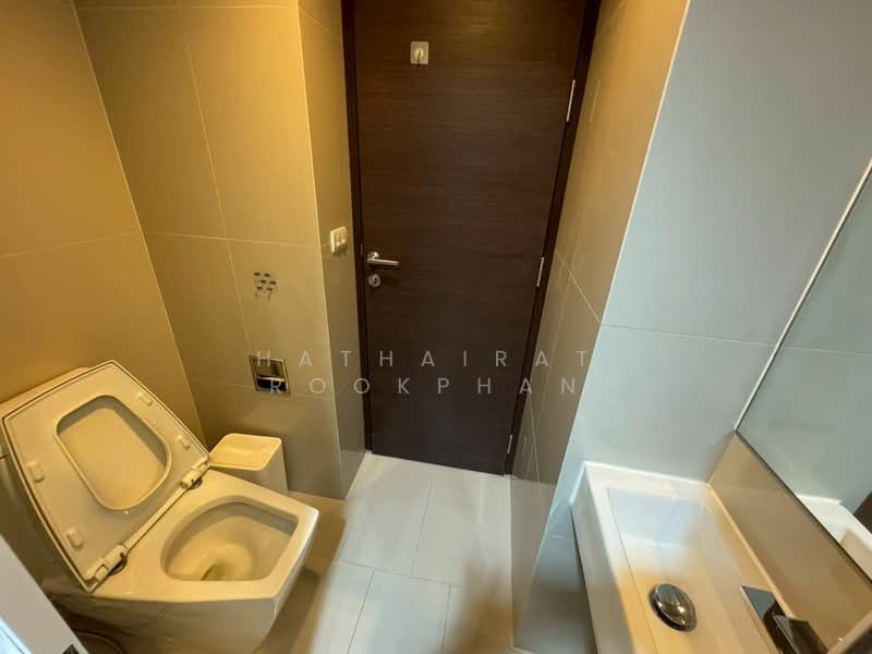 Rhythm Sathorn, Bangkok, 141 Soi Sathorn 21, Yan Nawa, Sathon, Bangkok, 1 Bedroom, 35 sqm, Condo For Rent, by Hathairat Rookphan, 500434238 - DDproperty.com