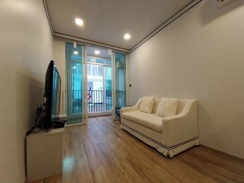 Maestro 01 Sathorn-Yenakat, Bangkok, 14 Yen Akat Road, Thung Maha Mek, Sathon, Bangkok, 1 Bedroom, 34 sqm, Condo For Rent, by Hathairat Rookphan, 500434253 - DDproperty.com